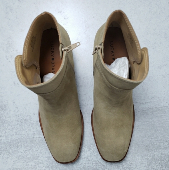 Lucky Brand Suede Tan Ankle Boots Booties Block Heel - Picture 4 of 7